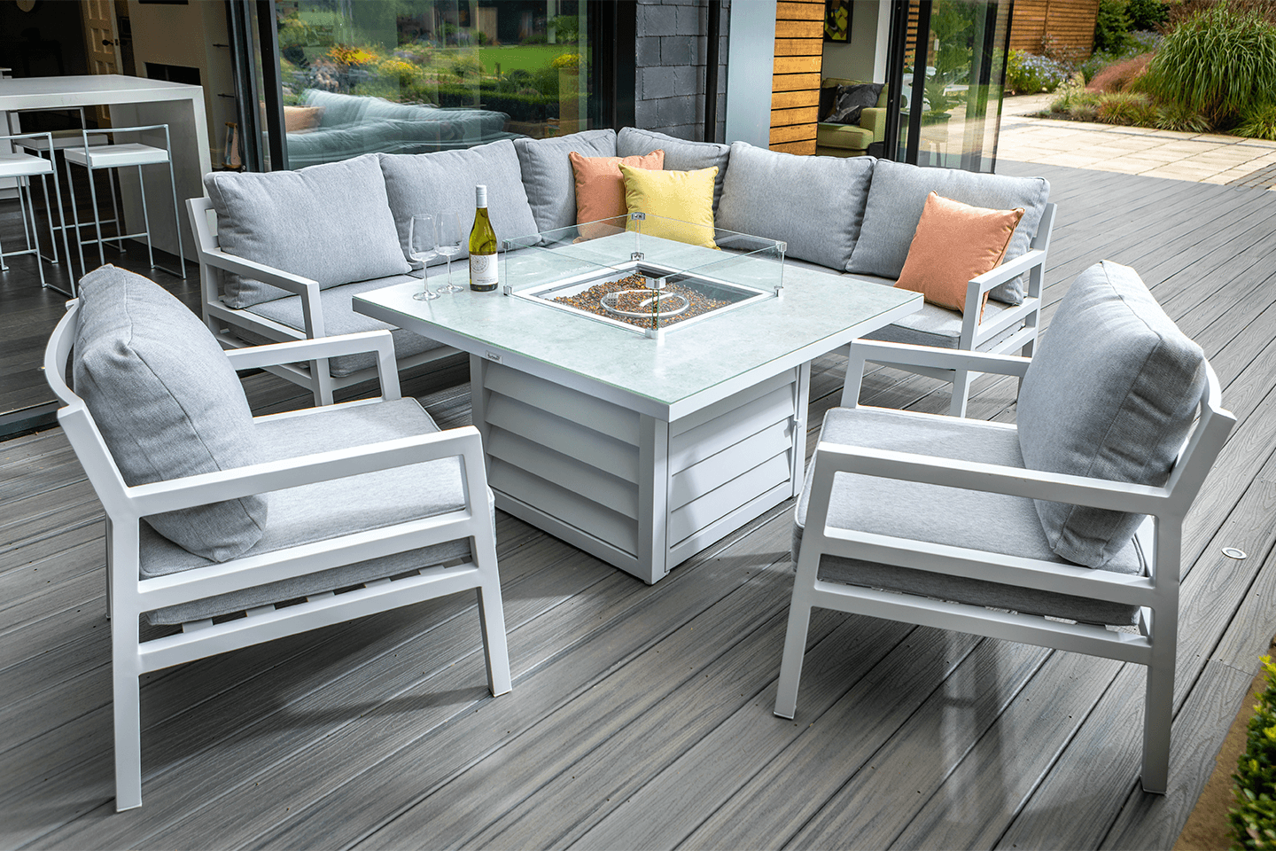 Divine (discounted) dining sets at Hilltop